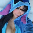 当年年幼无知，应该还关注了几个女明星